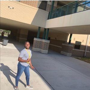 Meet your Posher, Kaira